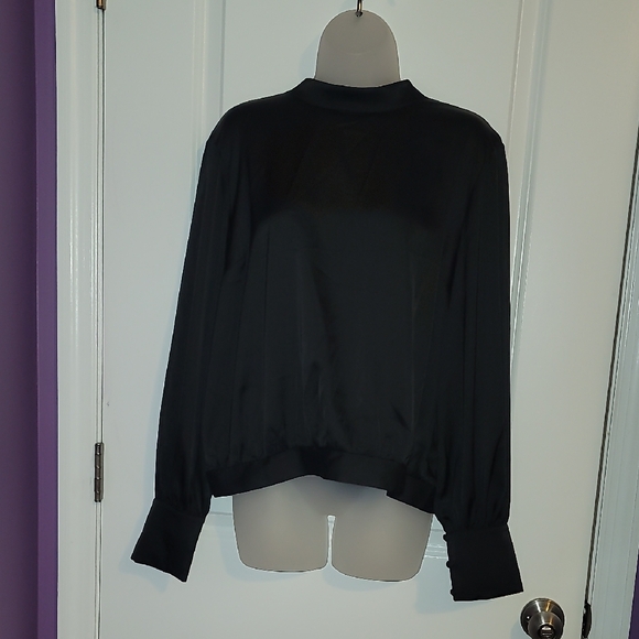 Express  Black Tie Cut Out  Back Women's Blouse Sz: XL - Picture 2 of 9